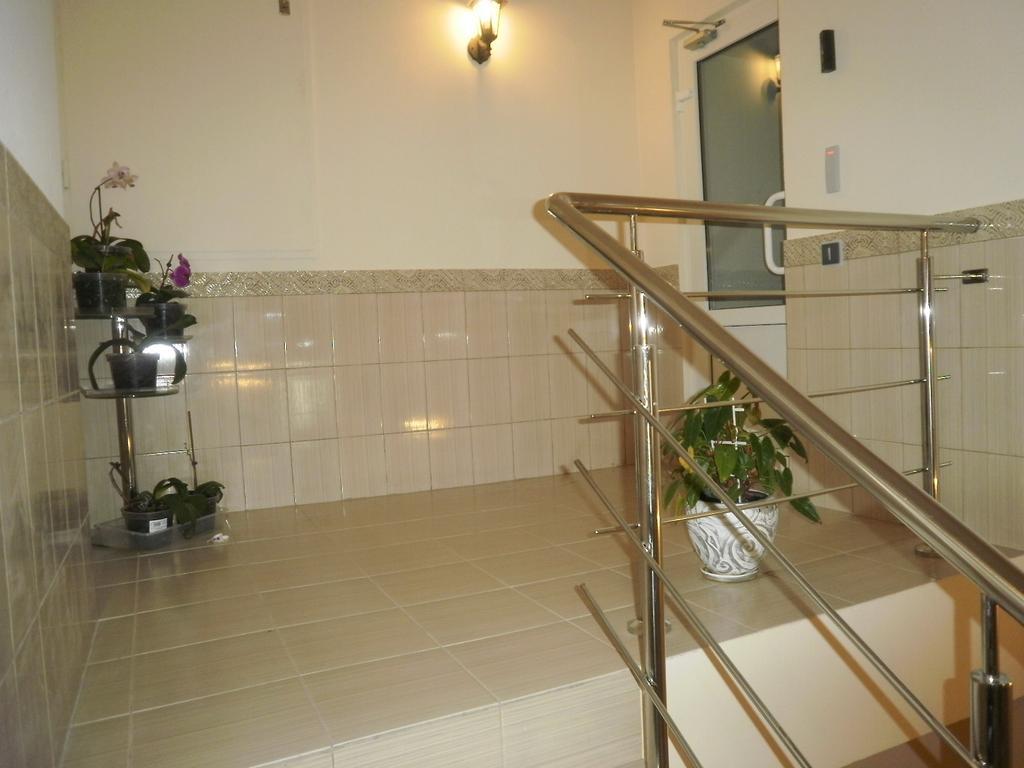 Hotel Elegant Kiew Exterior foto