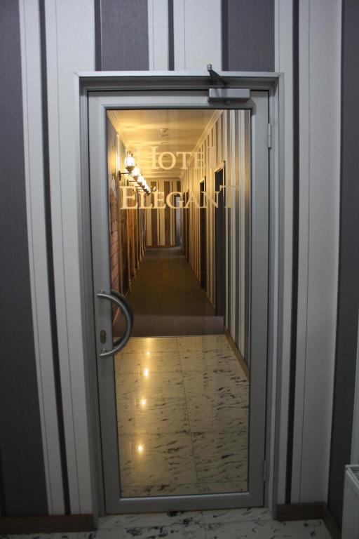 Hotel Elegant Kiew Exterior foto