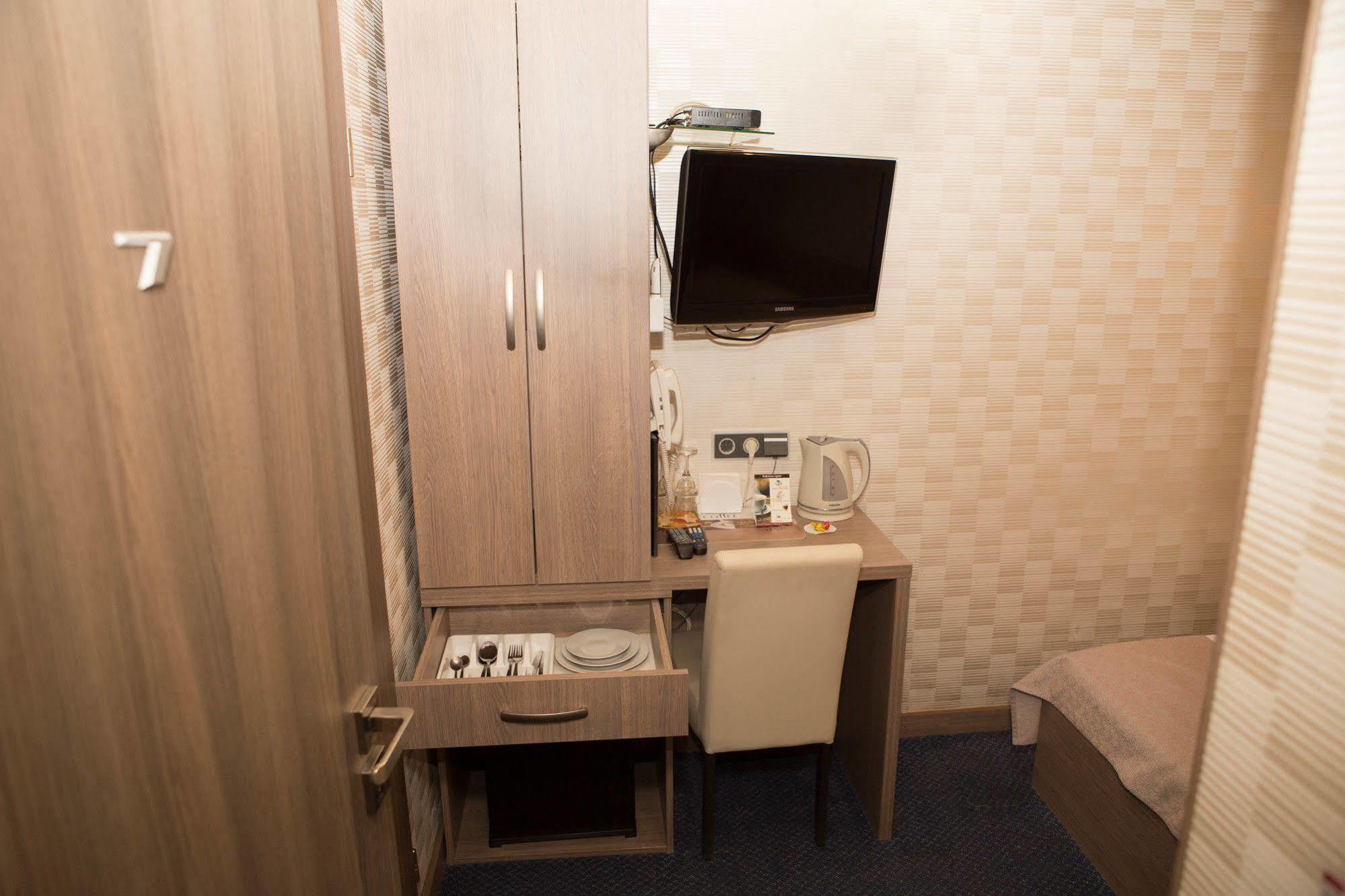 Hotel Elegant Kiew Exterior foto