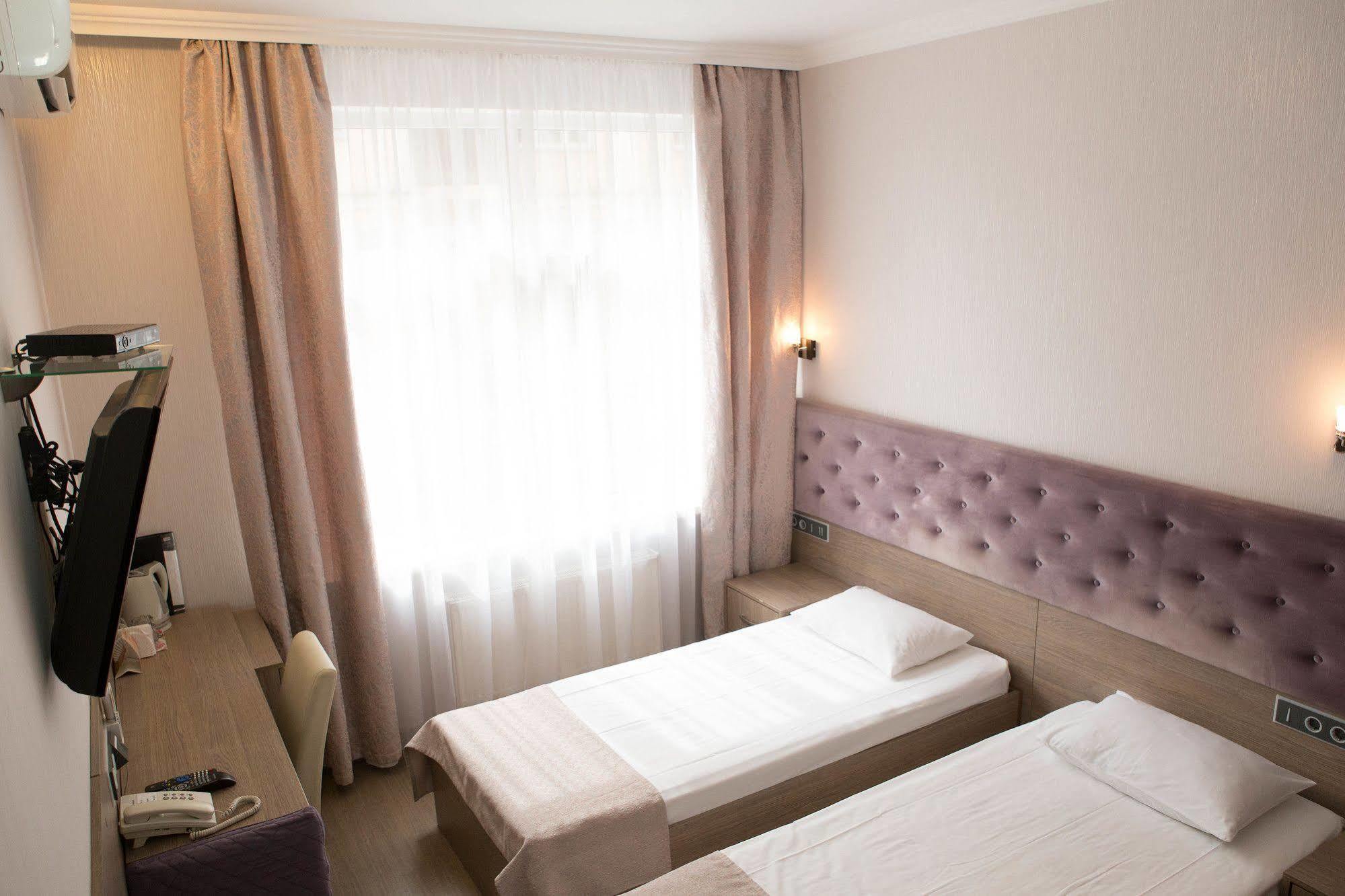 Hotel Elegant Kiew Exterior foto