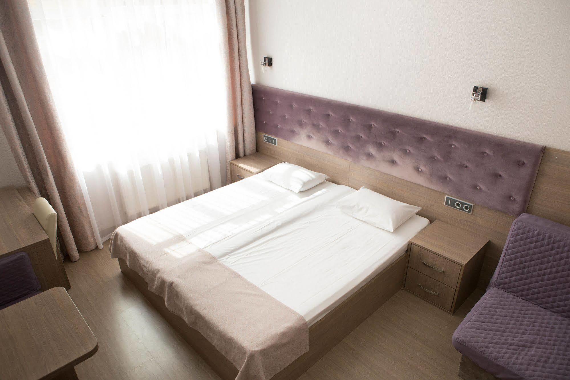 Hotel Elegant Kiew Exterior foto